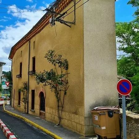 Apartamento Andersson, Fa