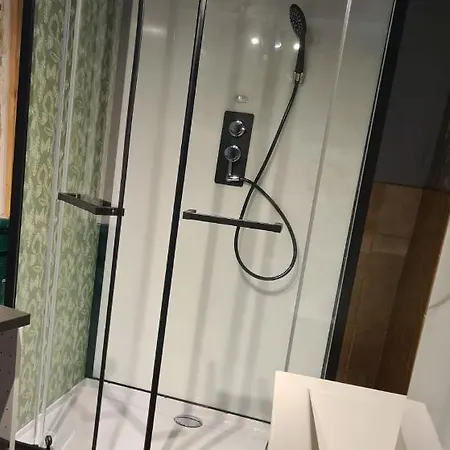 Andersson, Fa Apartmán Val-du-Faby