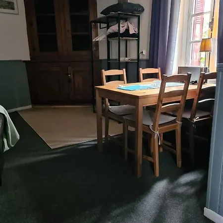 Andersson, Fa Appartement