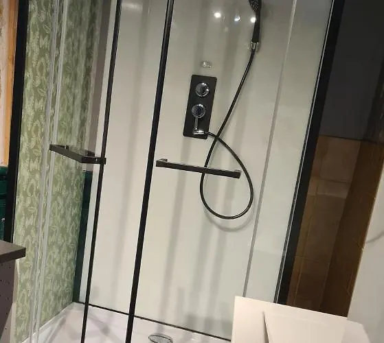 Andersson, Fa Lejlighed Val-du-Faby